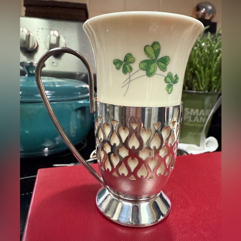 Gorham Vintage Like New White Porcelain Irish Coffee Cups Silver Plated Bases - Picture 4 of 5